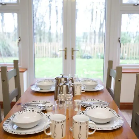 Woodlands, Little Carloggas, St Mawgan, Newquay, Cornwall, Tr8 4eq * Ньюки