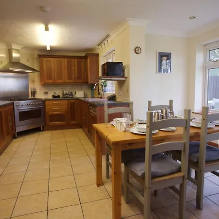 Woodlands, Little Carloggas, St Mawgan, Newquay, Cornwall, Tr8 4eq * Ньюки