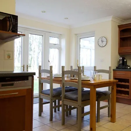 Woodlands, Little Carloggas, St Mawgan, Newquay, Cornwall, Tr8 4eq